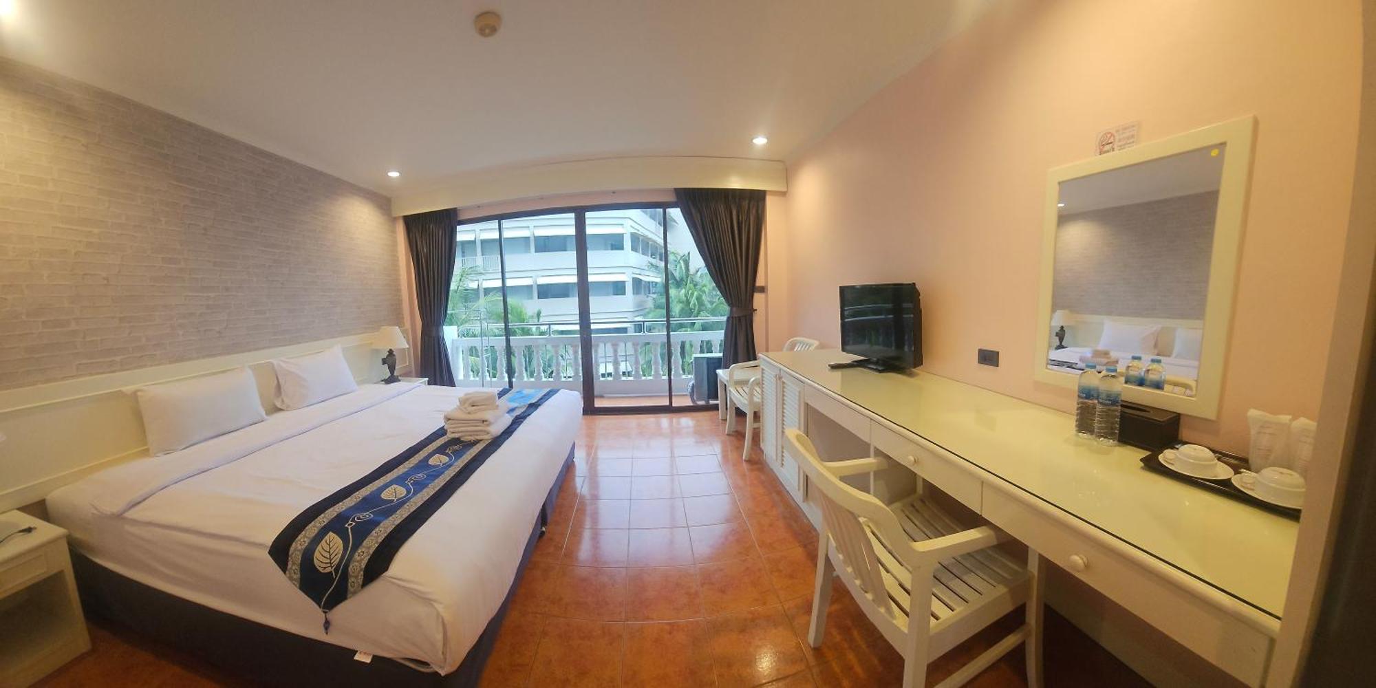 Patong Central Residence & Apartment Esterno foto